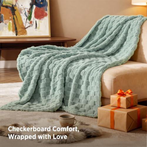 Bedsure GentleSoft Throw Blanket Checkered Fleece Blankets