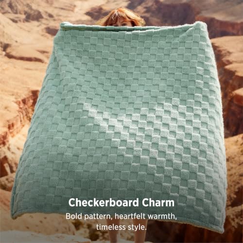 Bedsure GentleSoft Throw Blanket Checkered Fleece Blankets