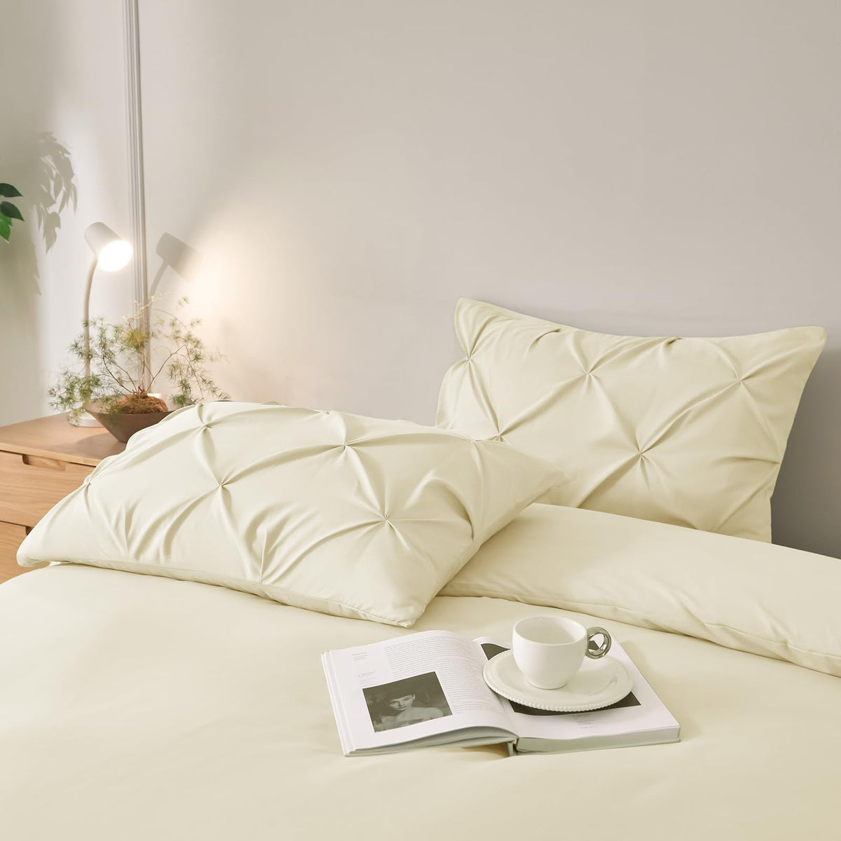 VACVELT Pintuck Pillow Cases Set of 2, Pillow Shams Decorative Pillowcases with Envelope Closure, Pinch Pleated Microfiber Pillowcases, Wrinkle and Stain Resistant