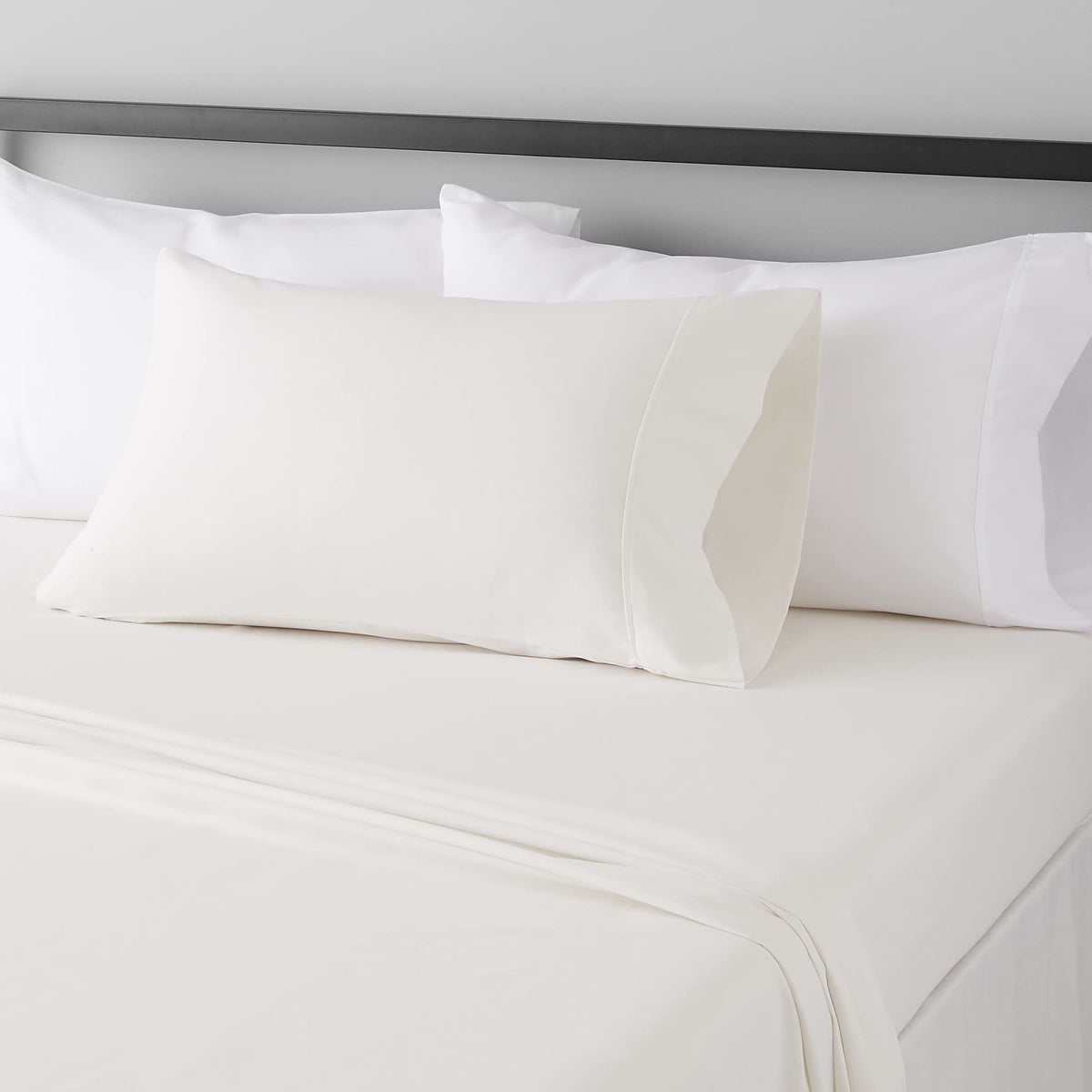 Amazon Basics Lightweight Super Soft Easy Care Microfiber 4-Piece Bed Sheet Set with 14-Inch Deep Pocket