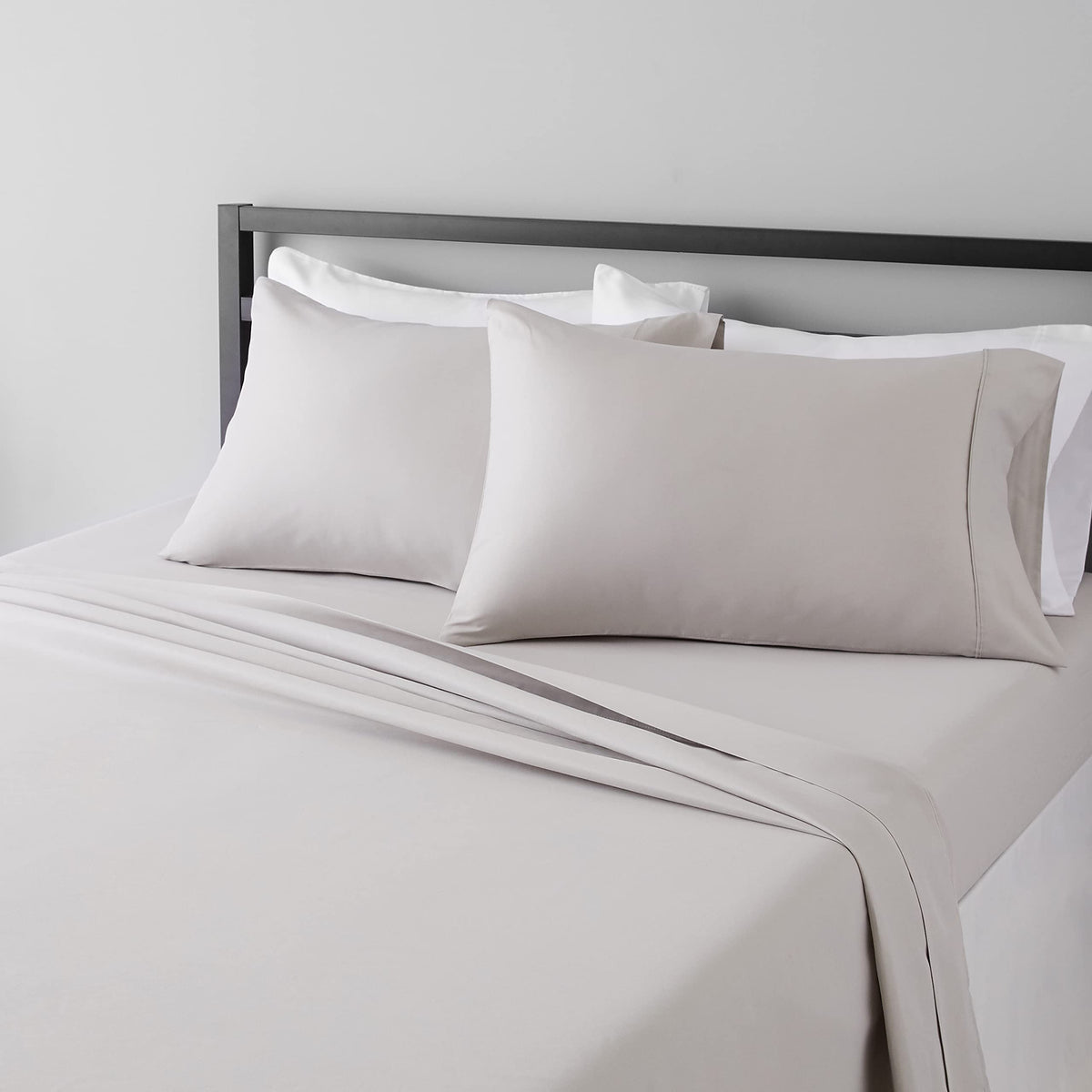 Amazon Basics Lightweight Super Soft Easy Care Microfiber 4-Piece Bed Sheet Set with 14-Inch Deep Pocket