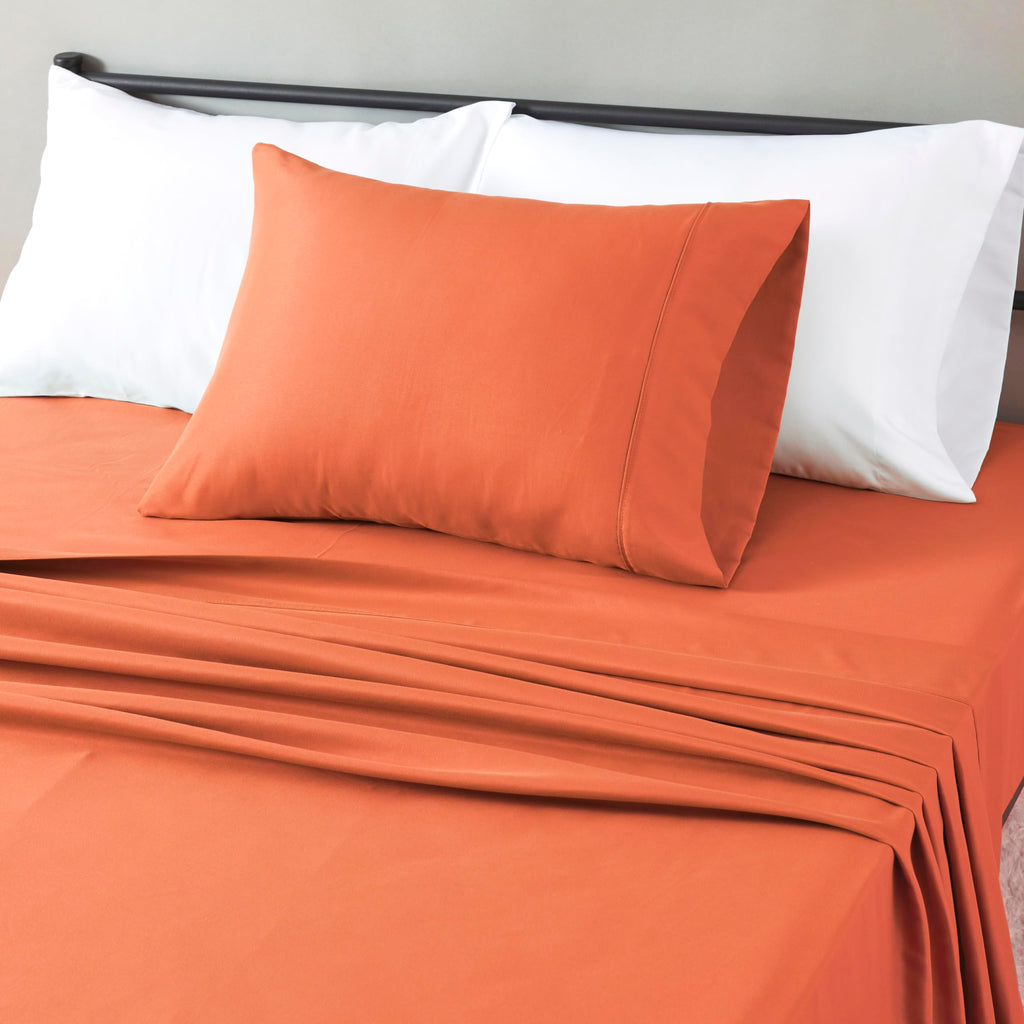 Amazon Basics Lightweight Super Soft Easy Care Microfiber 4-Piece Bed Sheet Set with 14-Inch Deep Pocket