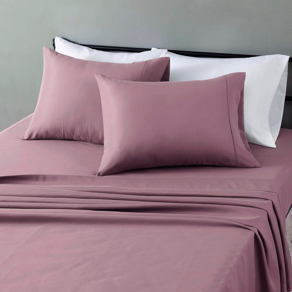 Amazon Basics Lightweight Super Soft Easy Care Microfiber 4-Piece Bed Sheet Set with 14-Inch Deep Pocket