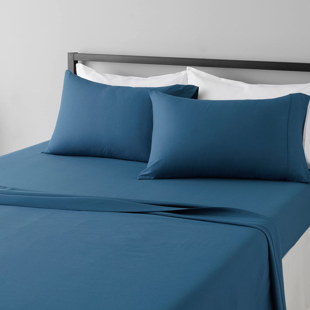 Amazon Basics Lightweight Super Soft Easy Care Microfiber 4-Piece Bed Sheet Set with 14-Inch Deep Pocket