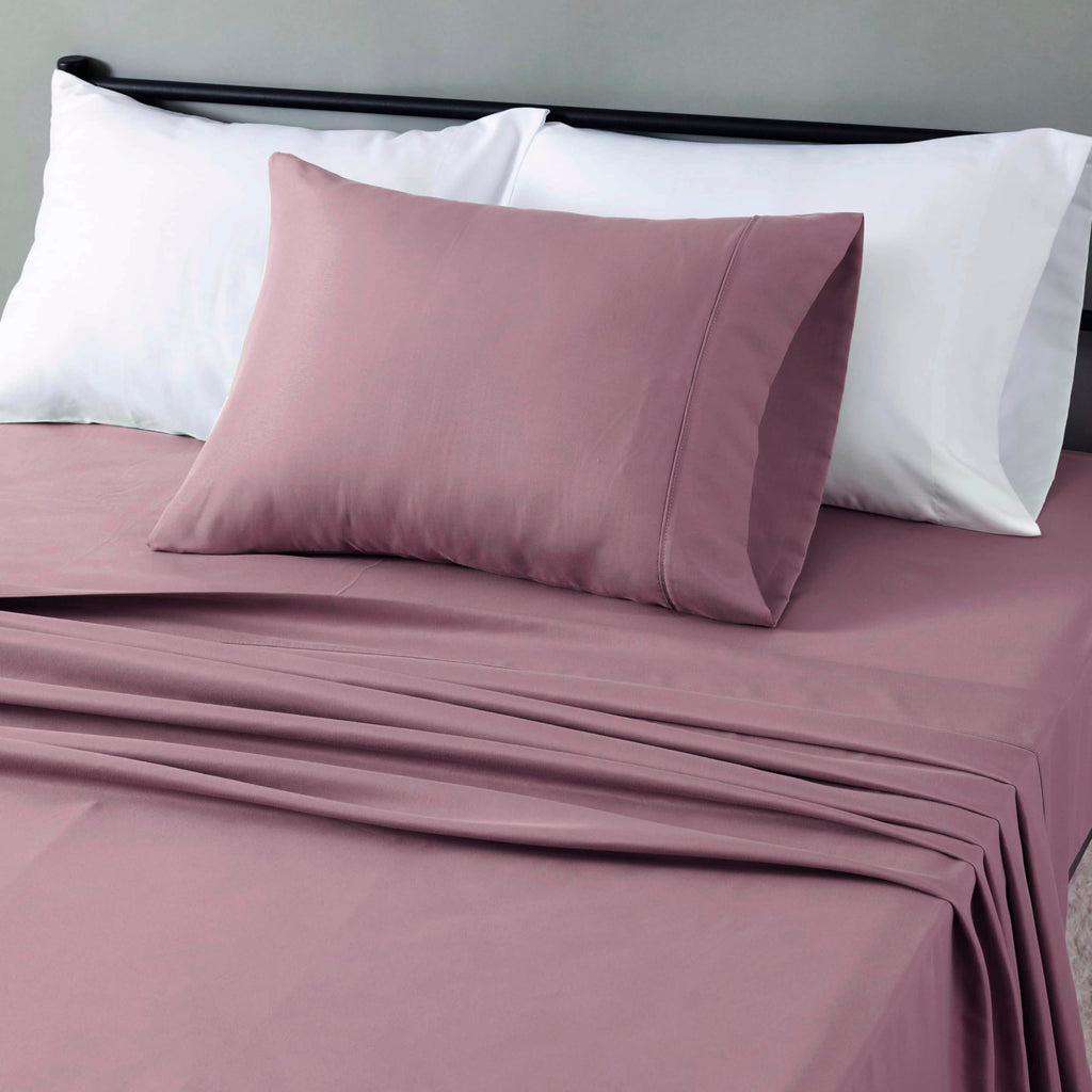Amazon Basics Lightweight Super Soft Easy Care Microfiber 4-Piece Bed Sheet Set with 14-Inch Deep Pocket