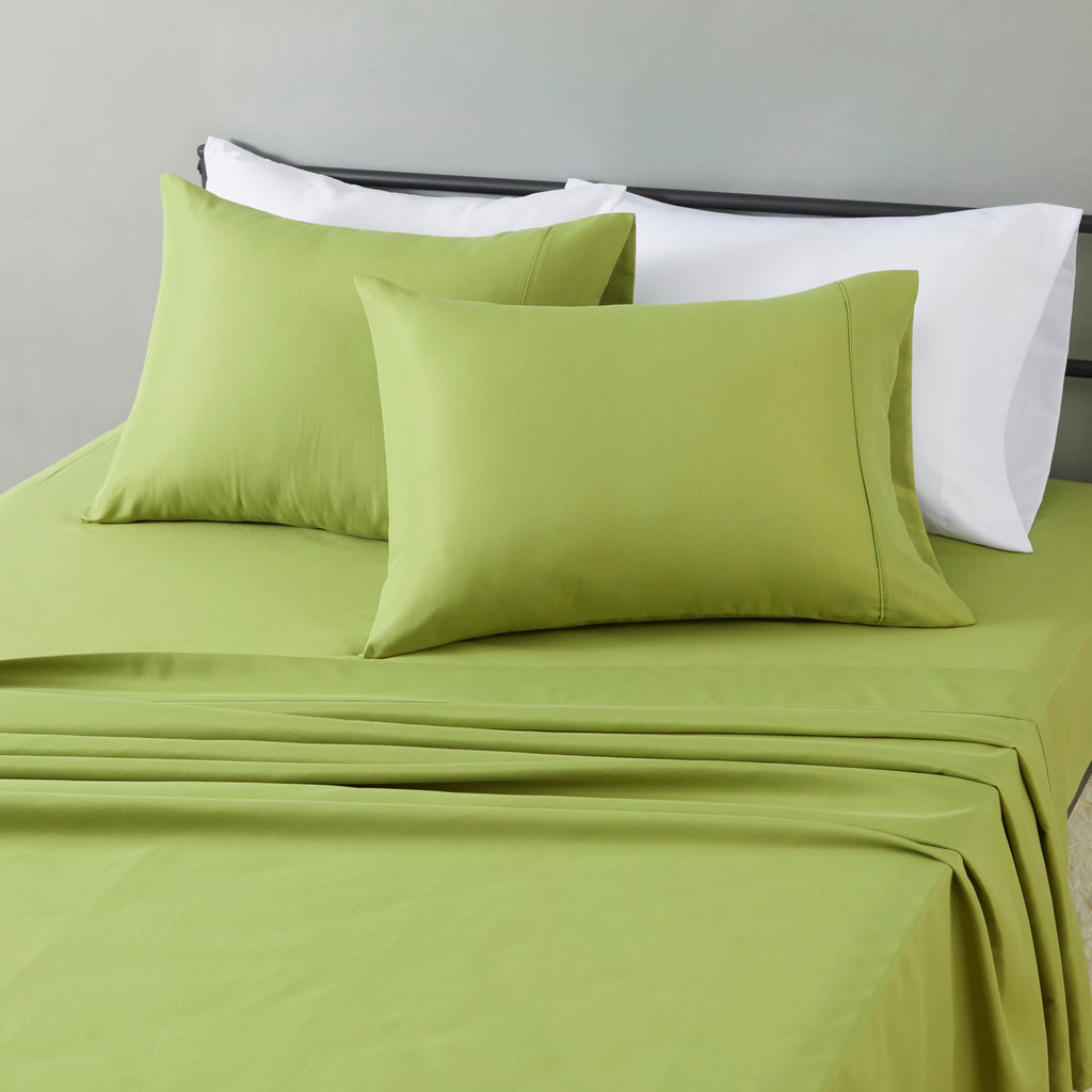 Amazon Basics Lightweight Super Soft Easy Care Microfiber 4-Piece Bed Sheet Set with 14-Inch Deep Pocket