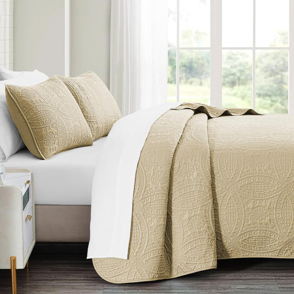 Akkialla Rose Floral Botanical All-Season Quilt Set