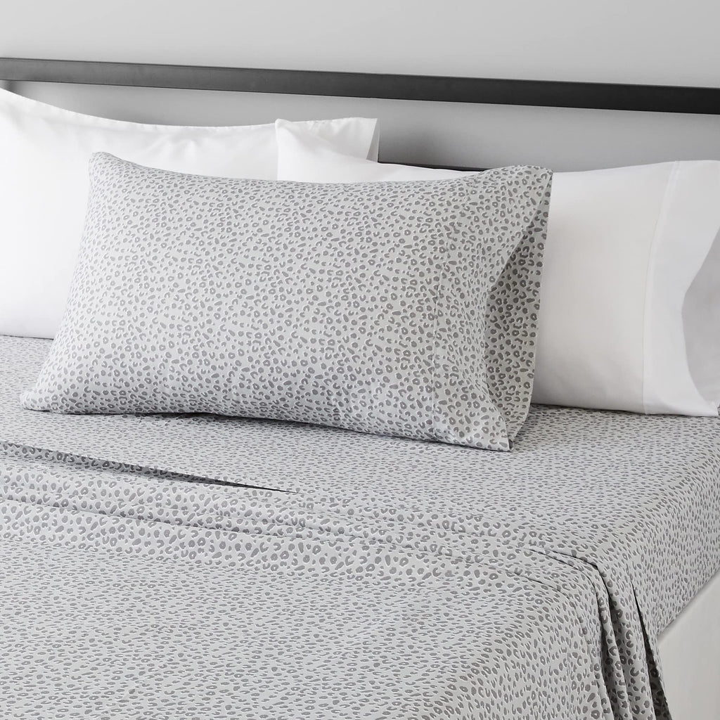 Amazon Basics Lightweight Super Soft Easy Care Microfiber 4-Piece Bed Sheet Set with 14-Inch Deep Pocket