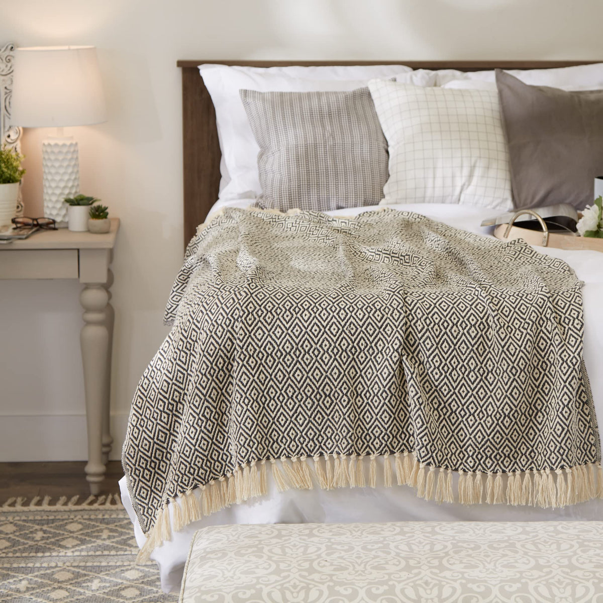 DII Rustic Farmhouse Double Diamond Woven Throw