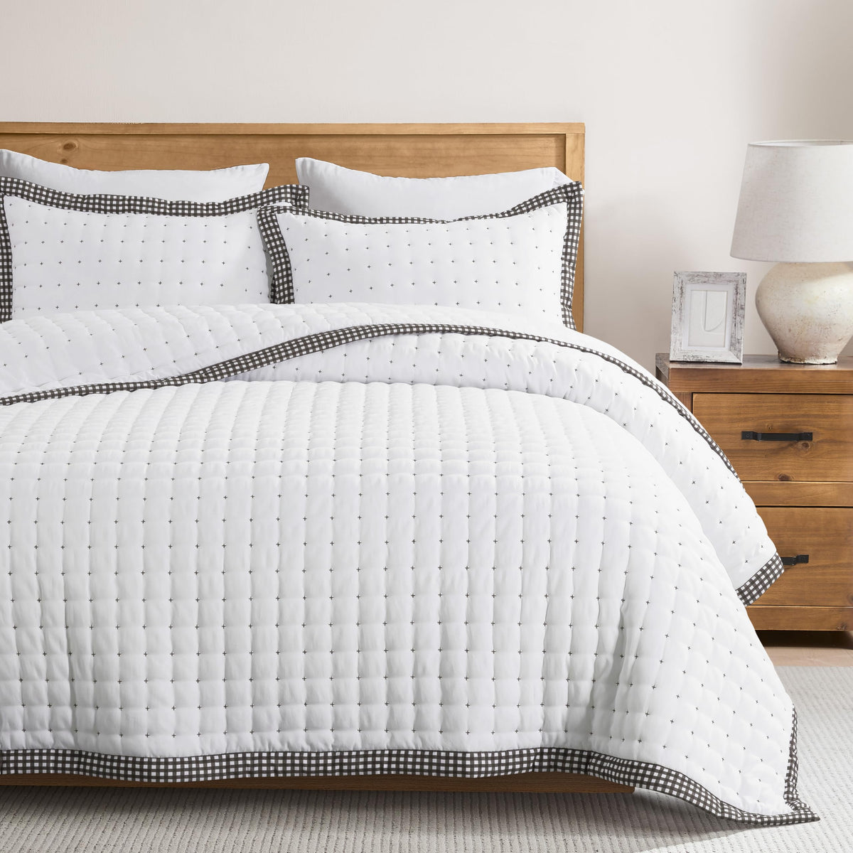 WDCOZY Cloud-Soft Lightweight Quilt Bedding Set