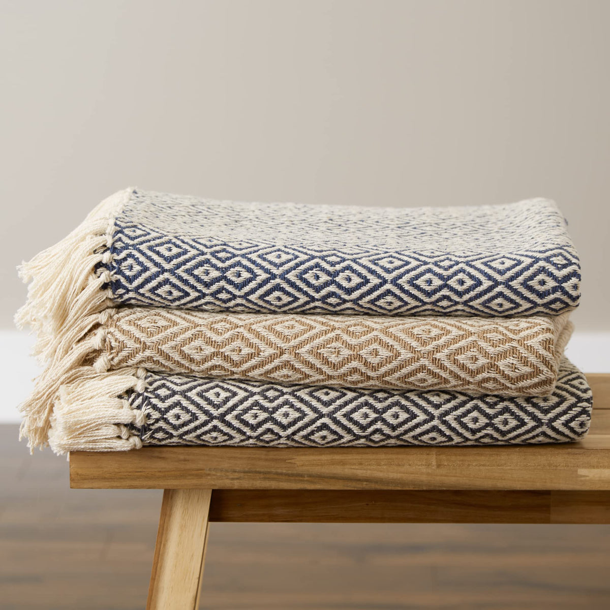 DII Rustic Farmhouse Double Diamond Woven Throw