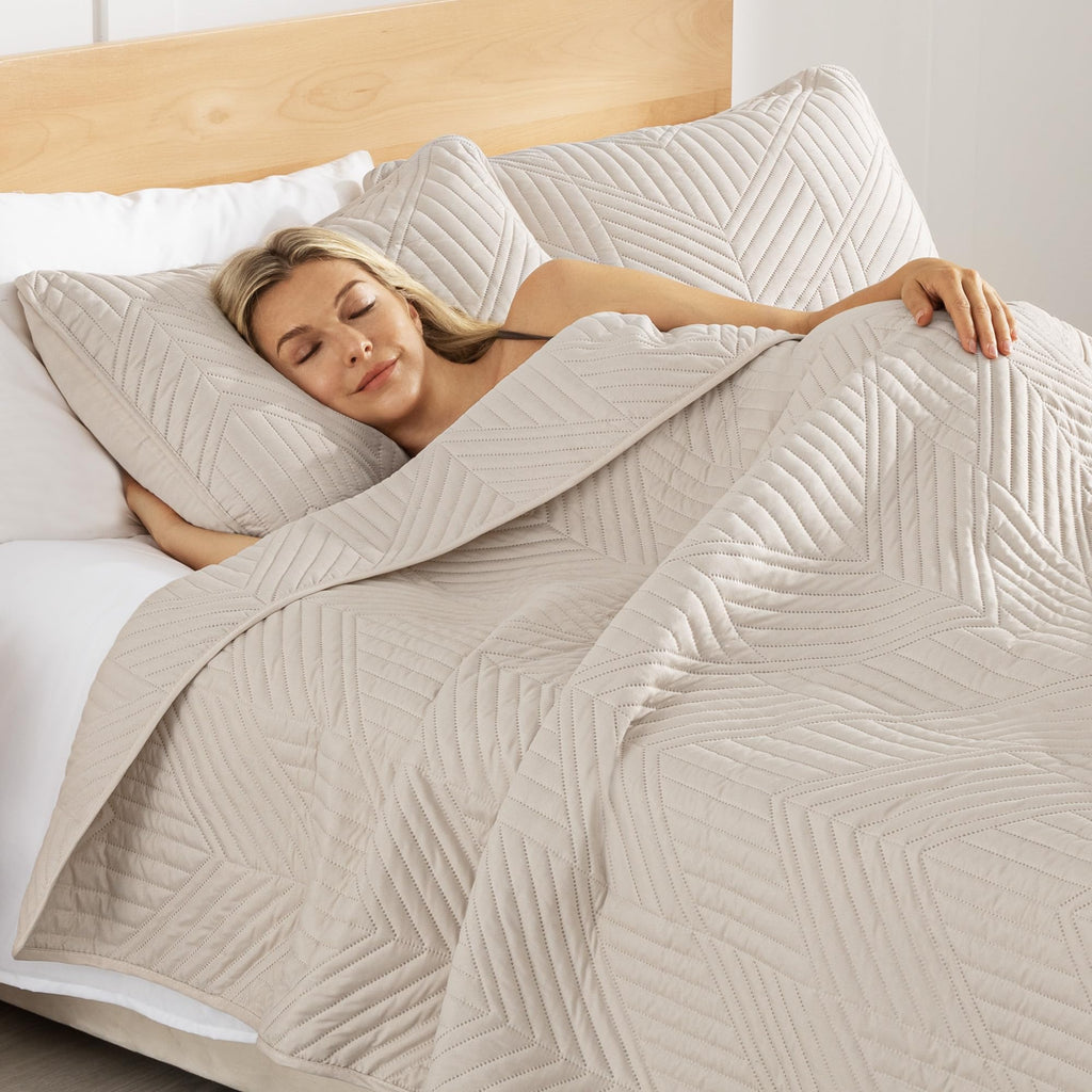 Exclusivo Mezcla Quilt Bedding Set, Lightweight Bedspreads Soft Modern Geometric Coverlet Set