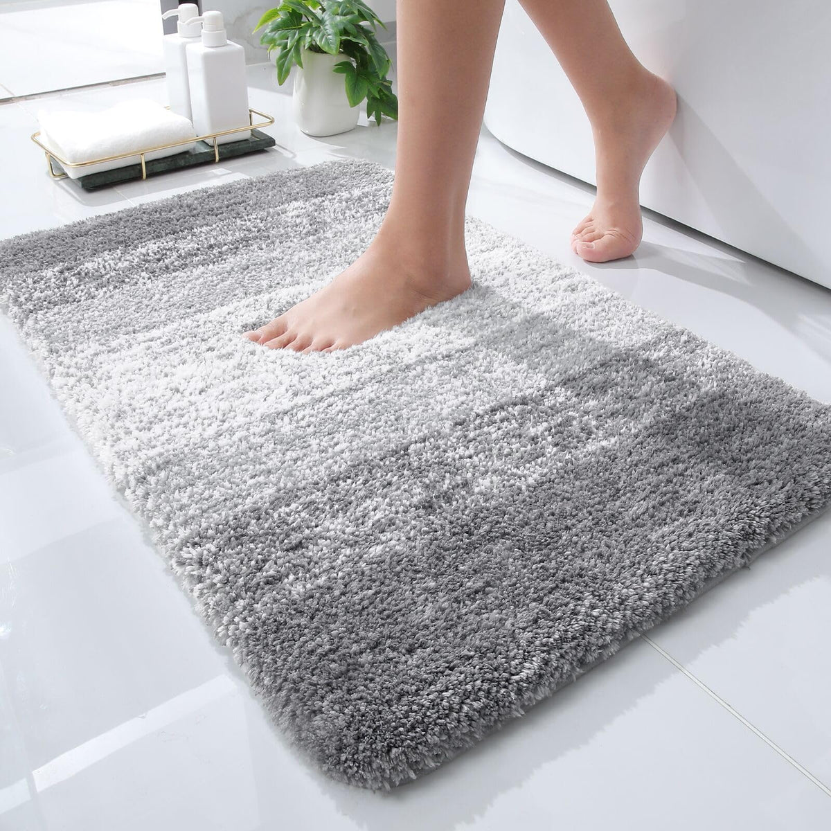 OLANLY Extra-Soft Absorbent Microfiber Bathroom Rug Mat
