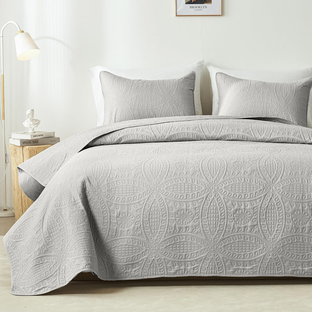 Akkialla Rose Floral Botanical All-Season Quilt Set