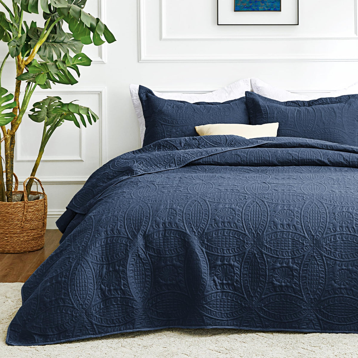 Love's Cabin Lightweight All-Season Quilt Bedding Set