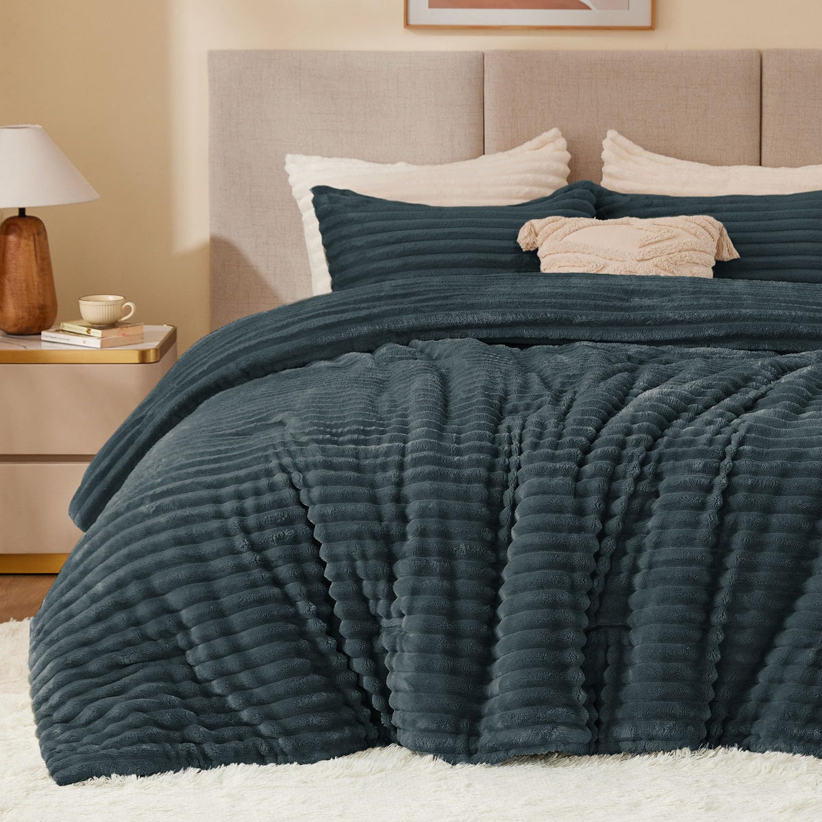 BEDELITE Fleece Comforter Set