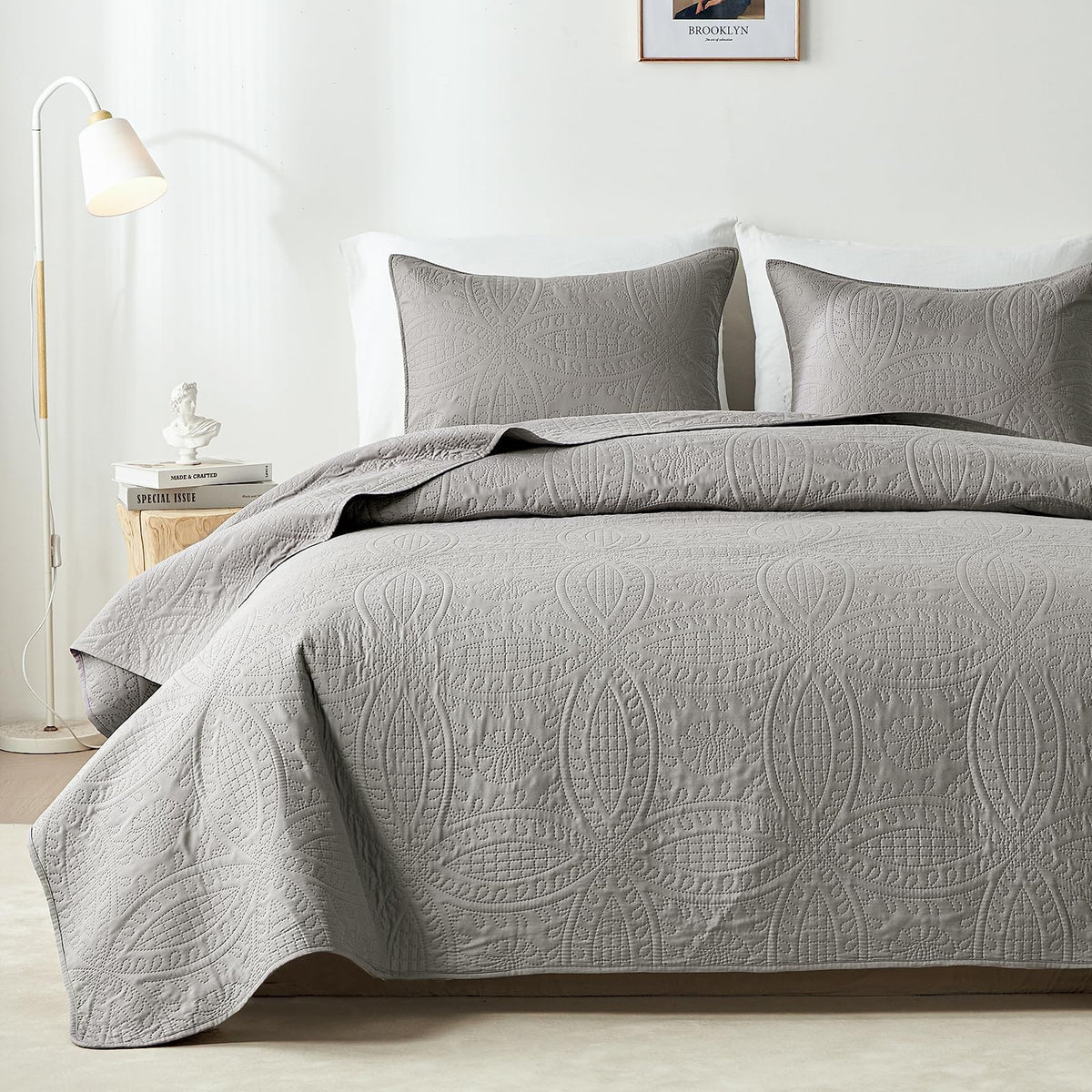 Akkialla Rose Floral Botanical All-Season Quilt Set