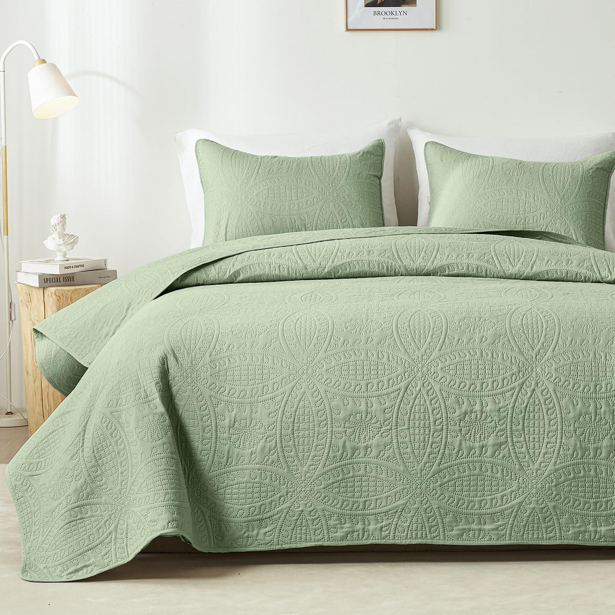 Akkialla Rose Floral Botanical All-Season Quilt Set