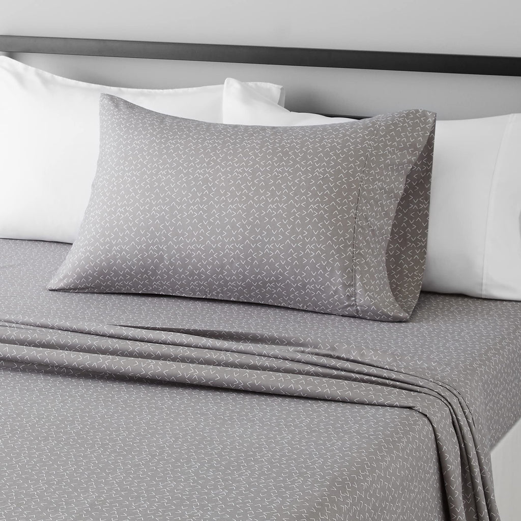 Amazon Basics Lightweight Super Soft Easy Care Microfiber 4-Piece Bed Sheet Set with 14-Inch Deep Pocket