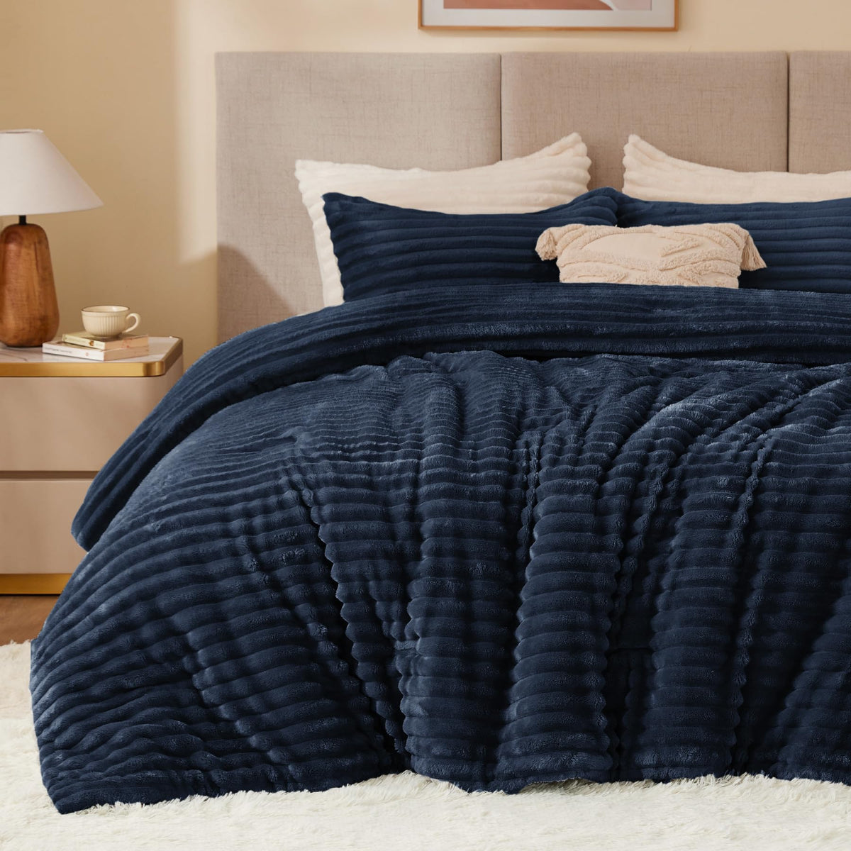BEDELITE Fleece Comforter Set