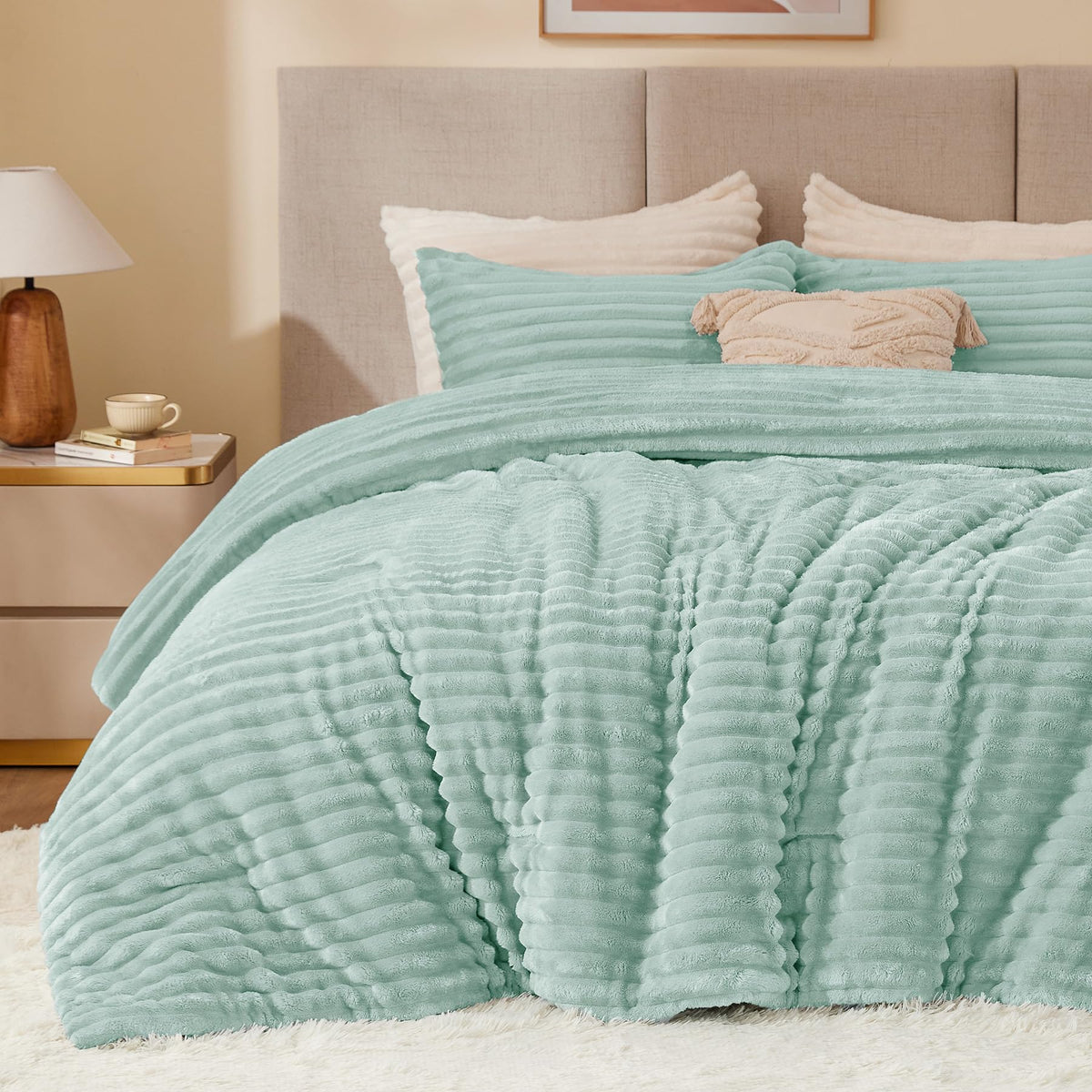 BEDELITE Fleece Comforter Set