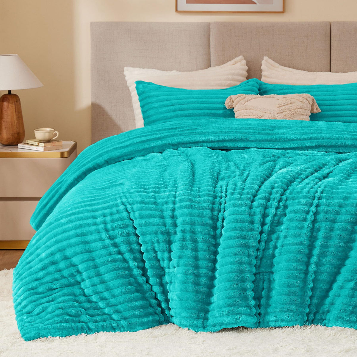 BEDELITE Fleece Comforter Set