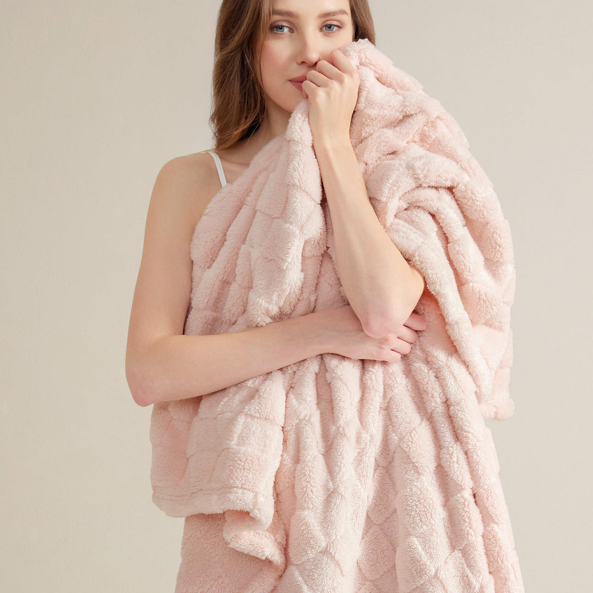 Bedsure GentleSoft Throw Blanket Checkered Fleece Blankets