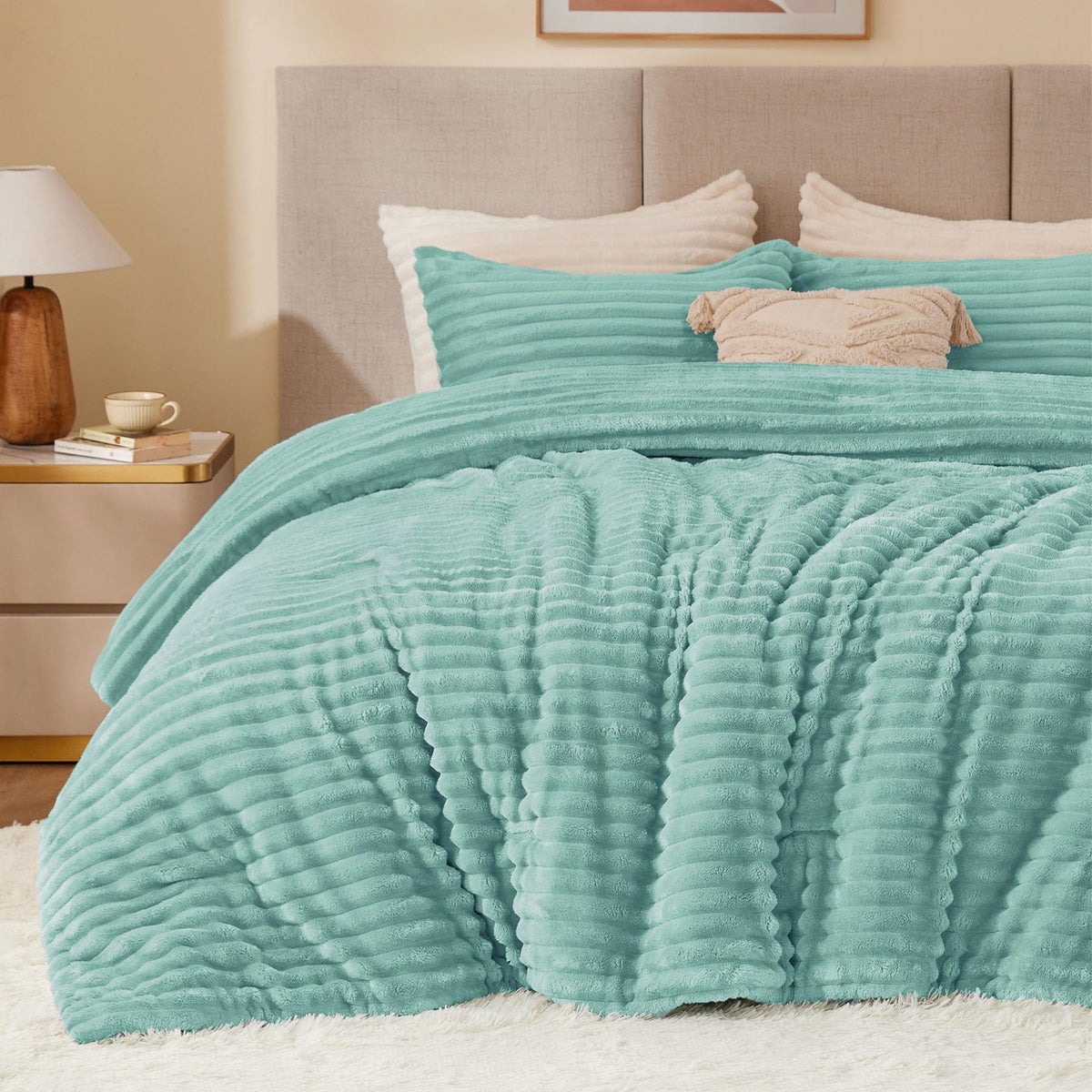 BEDELITE Fleece Comforter Set
