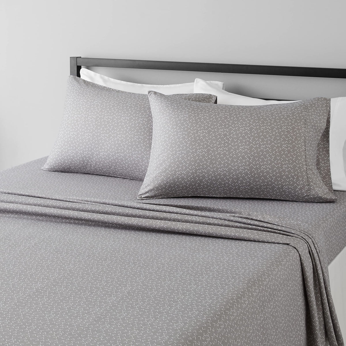Amazon Basics Lightweight Super Soft Easy Care Microfiber 4-Piece Bed Sheet Set with 14-Inch Deep Pocket