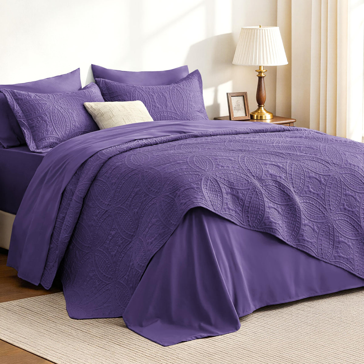 Love's Cabin Lightweight All-Season Quilt Bedding Set