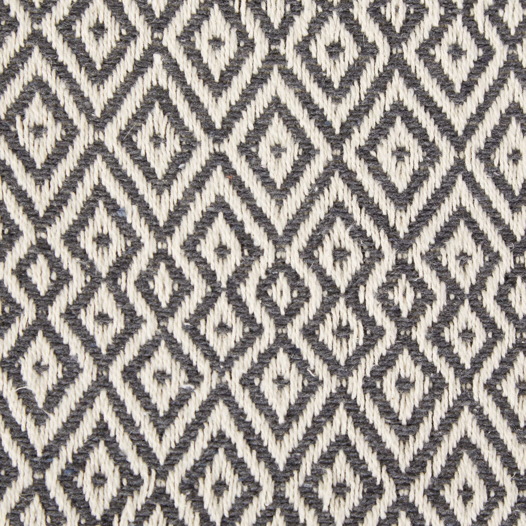 DII Rustic Farmhouse Double Diamond Woven Throw