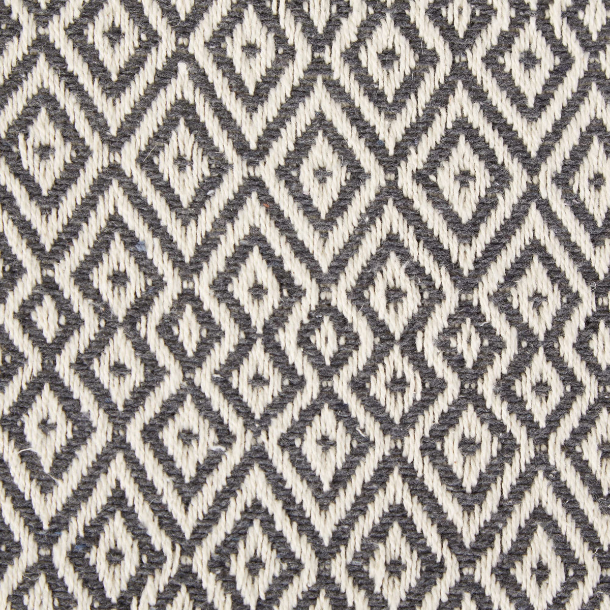 DII Rustic Farmhouse Double Diamond Woven Throw