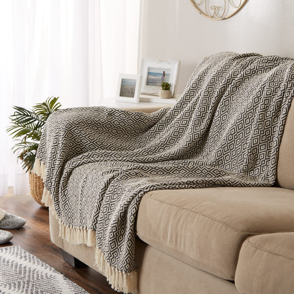 DII Rustic Farmhouse Double Diamond Woven Throw