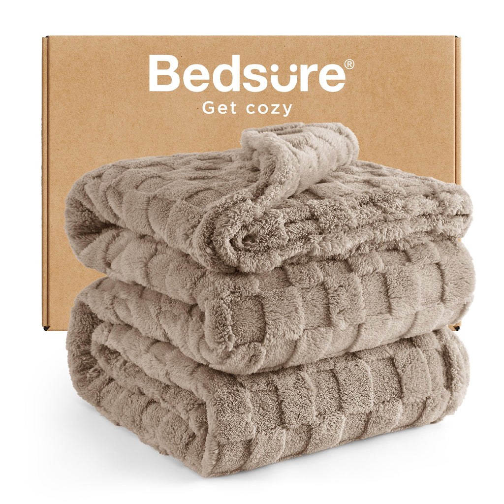 Bedsure GentleSoft Throw Blanket Checkered Fleece Blankets