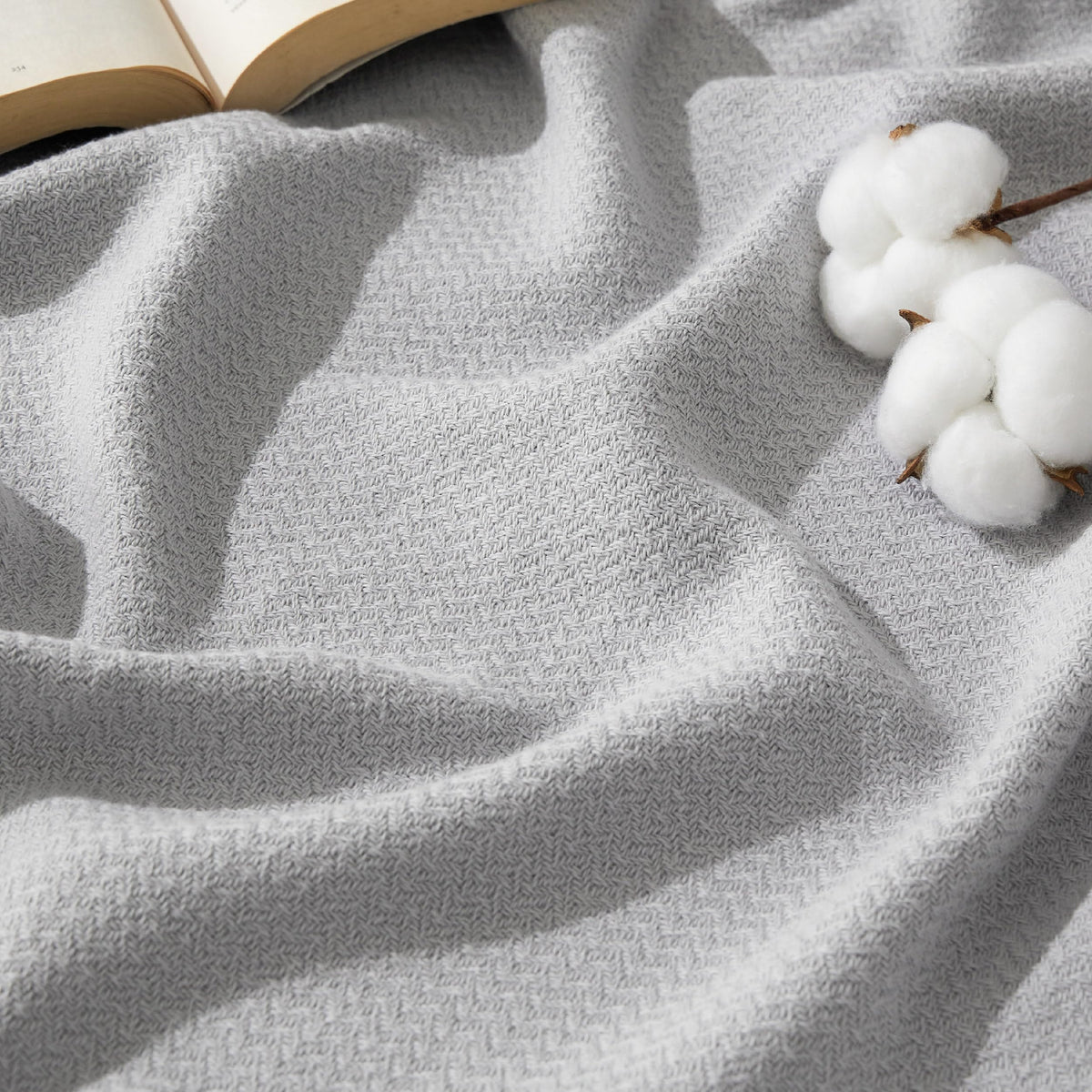 Bedsure 100% Cotton Blanket, Herringbone Weave