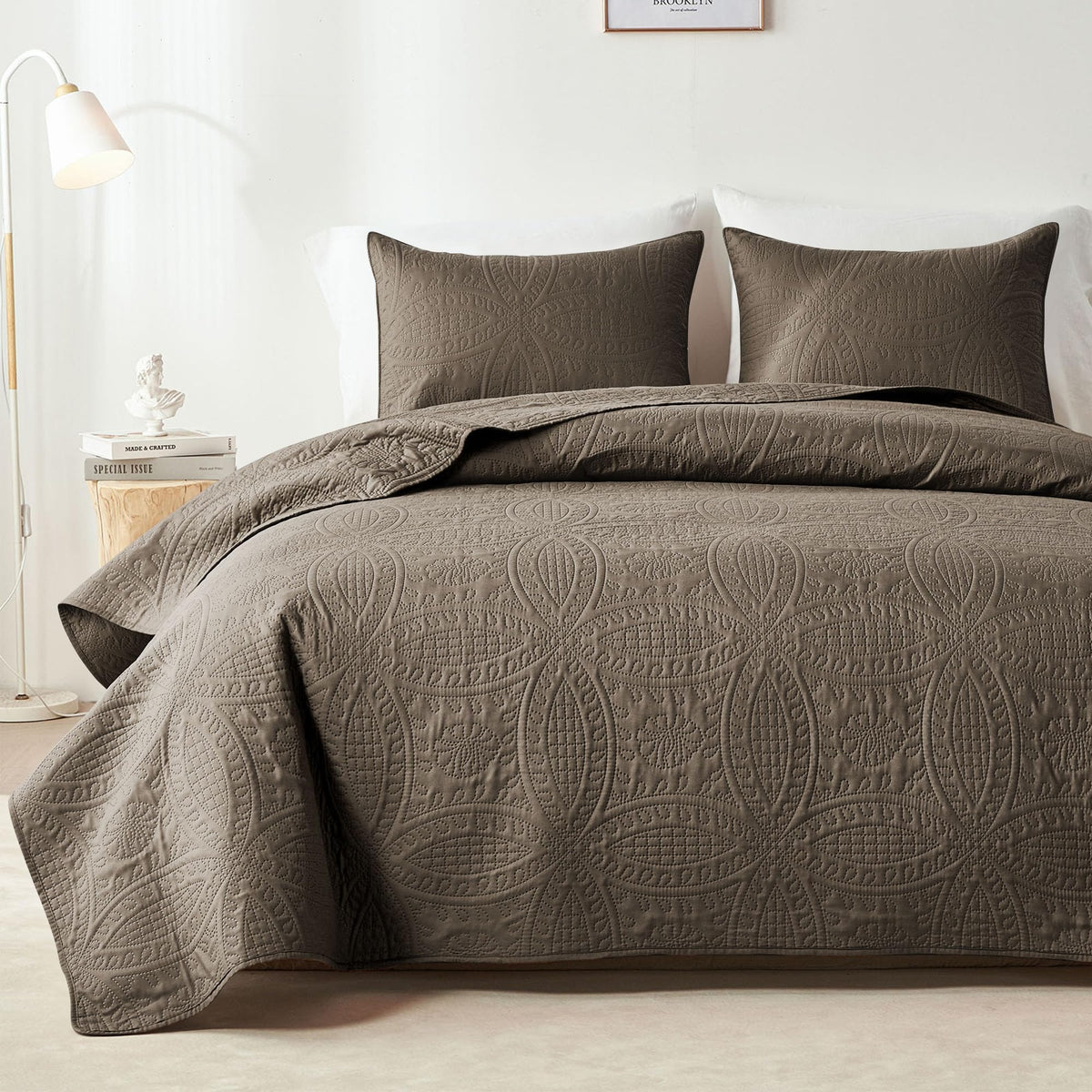 Akkialla Rose Floral Botanical All-Season Quilt Set