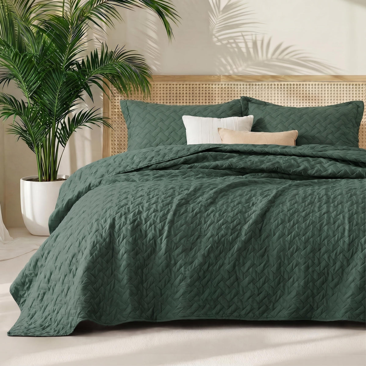 Bedsure Lightweight Basket-Weave Quilt Bedspread Set