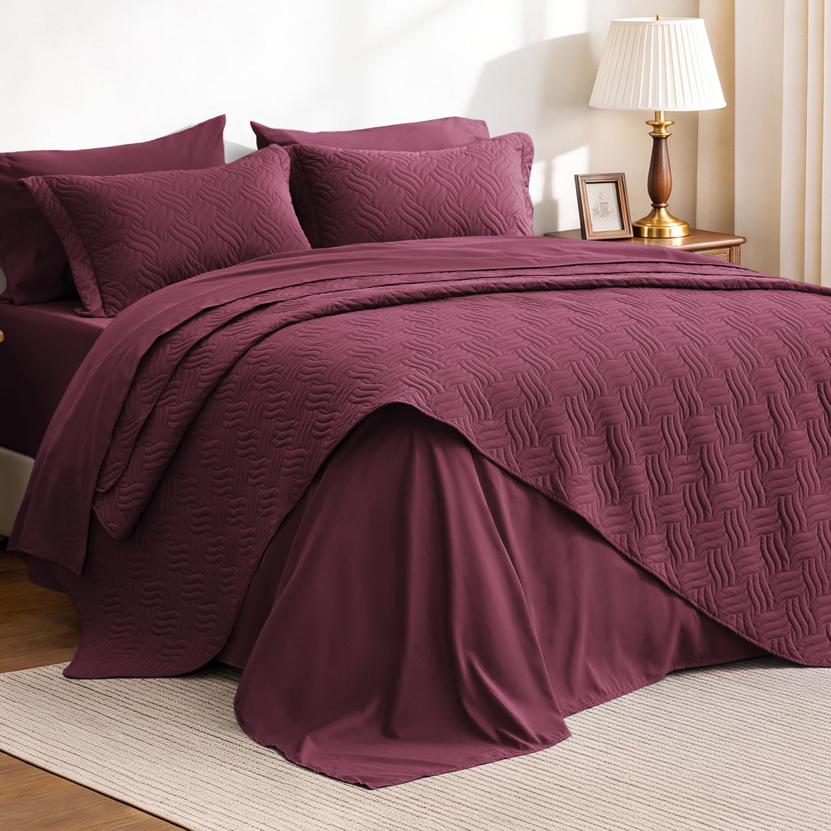 Love's Cabin Lightweight All-Season Quilt Bedding Set
