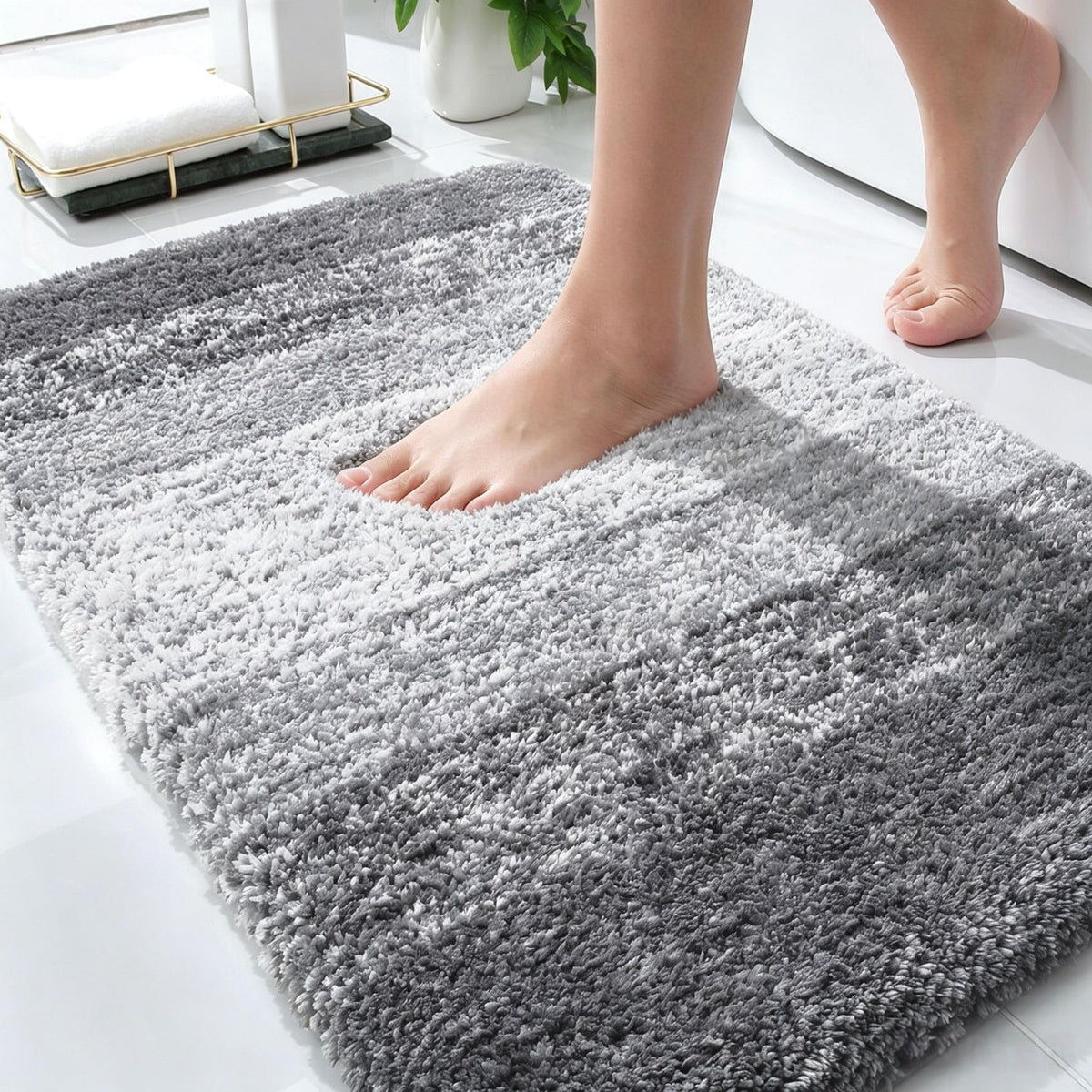 OLANLY Extra-Soft Absorbent Microfiber Bathroom Rug Mat