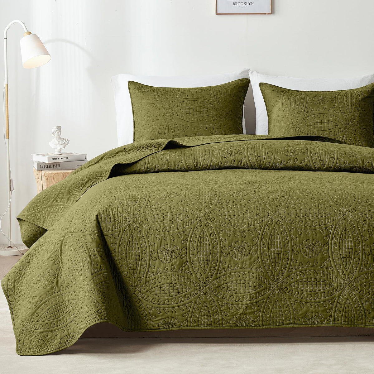 Akkialla Rose Floral Botanical All-Season Quilt Set
